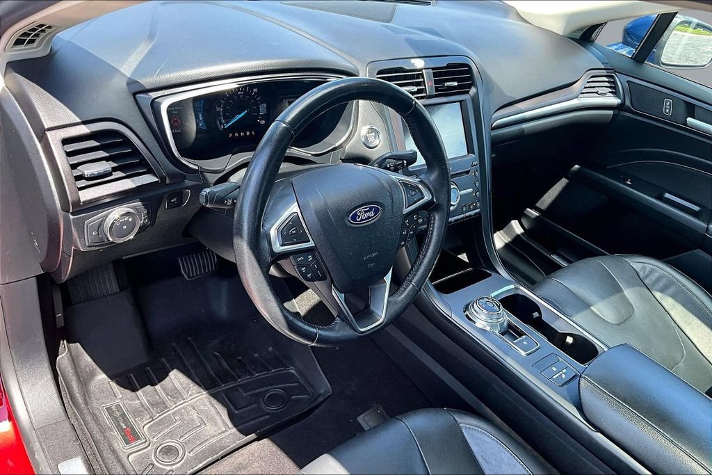 Used 2019 Ford Fusion Titanium FWD image 12