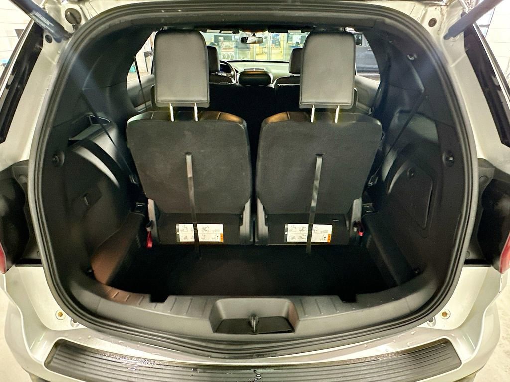 Used 2019 Ford Explorer XLT w/ Equipment Group 202A image 28