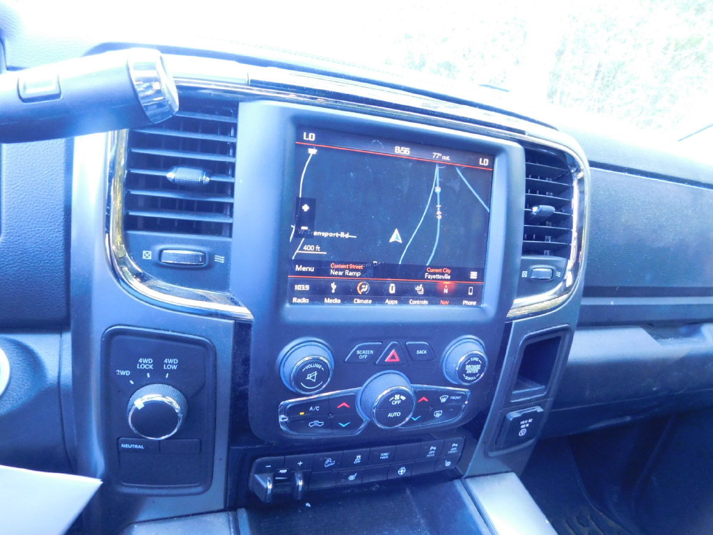 Used 2018 RAM 2500 Big Horn w/ Sport Appearance Group AWD/4WD image 5