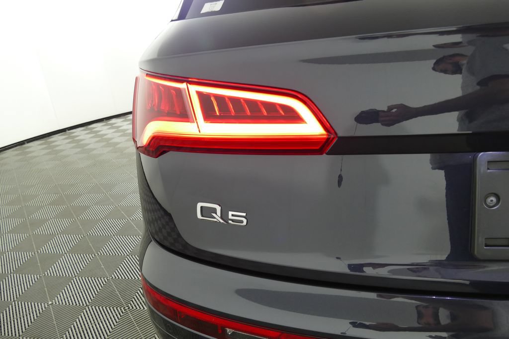 Used 2019 Audi Q5 Premium w/ Premium Plus Package AWD/4WD image 32
