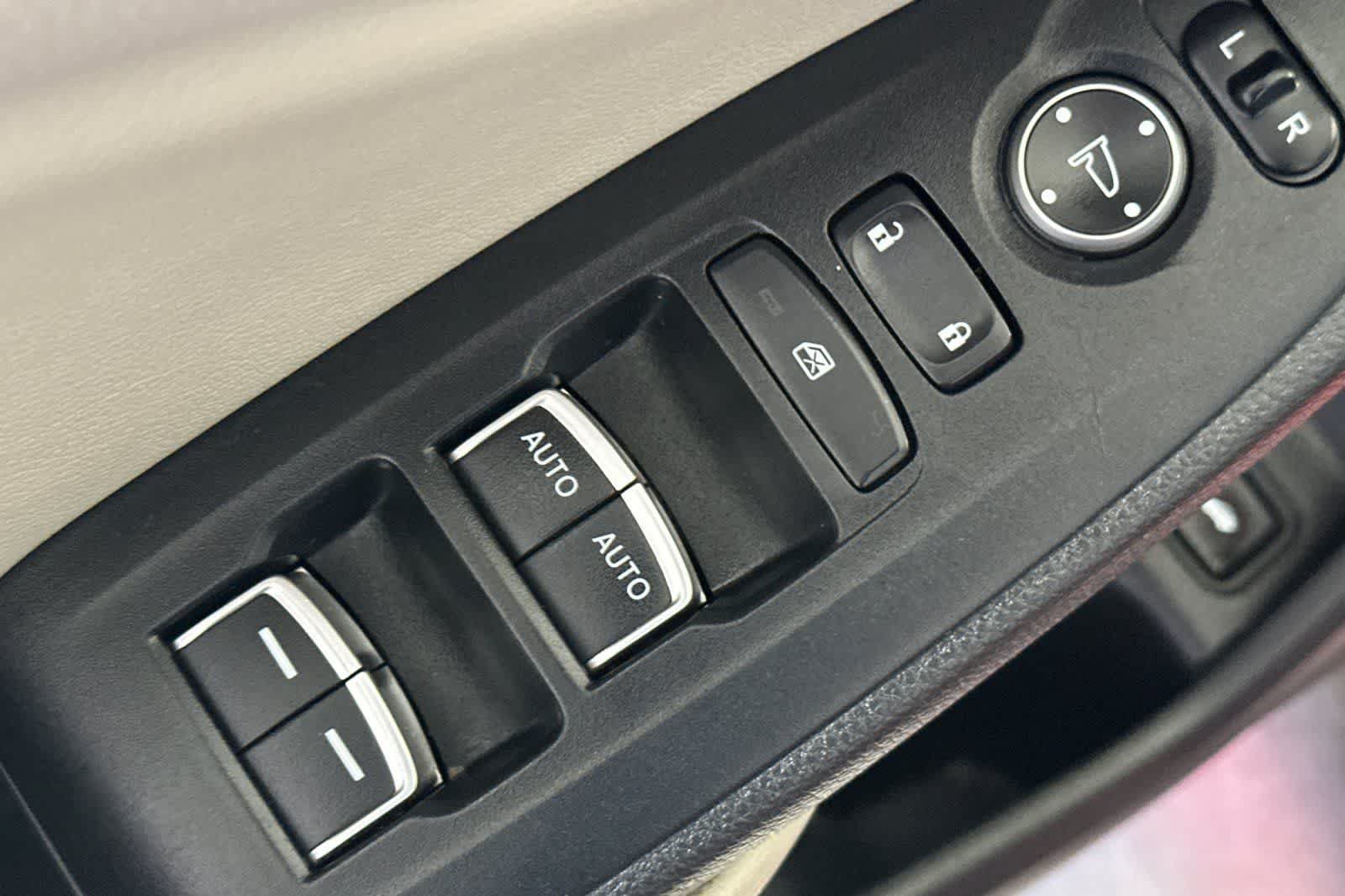 Used 2018 Honda Accord EX-L image 14