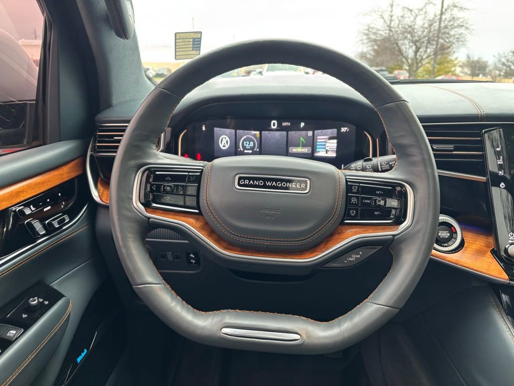 Used 2022 Jeep Grand Wagoneer Series III w/ Rear Seat Video Group 1 image 30