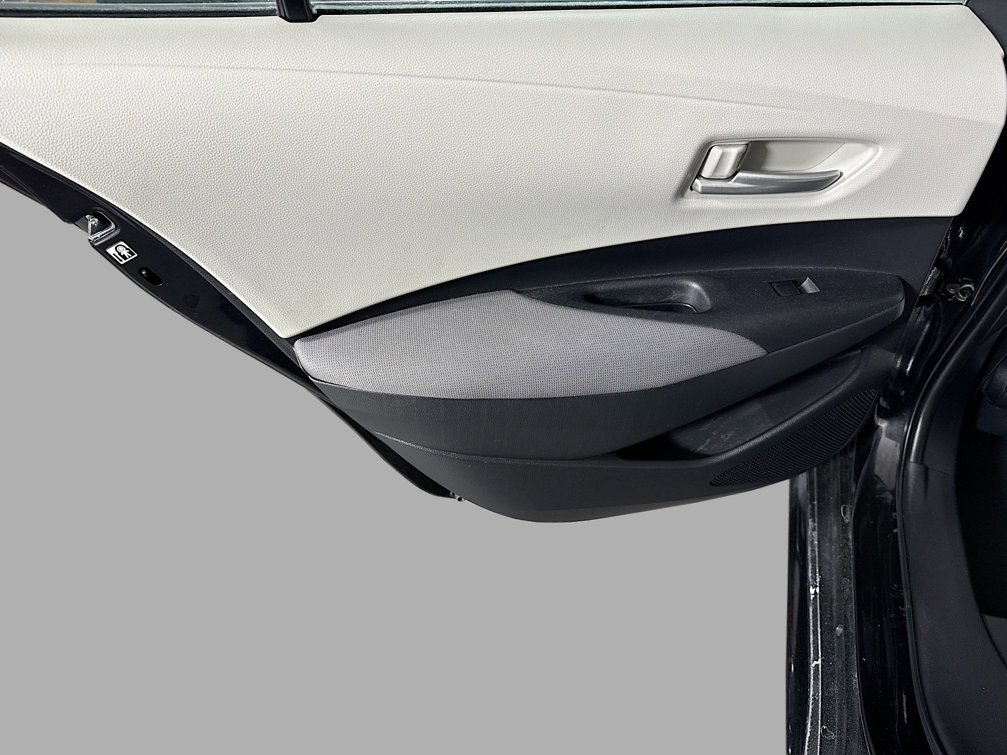 Used 2020 Toyota Corolla LE image 25