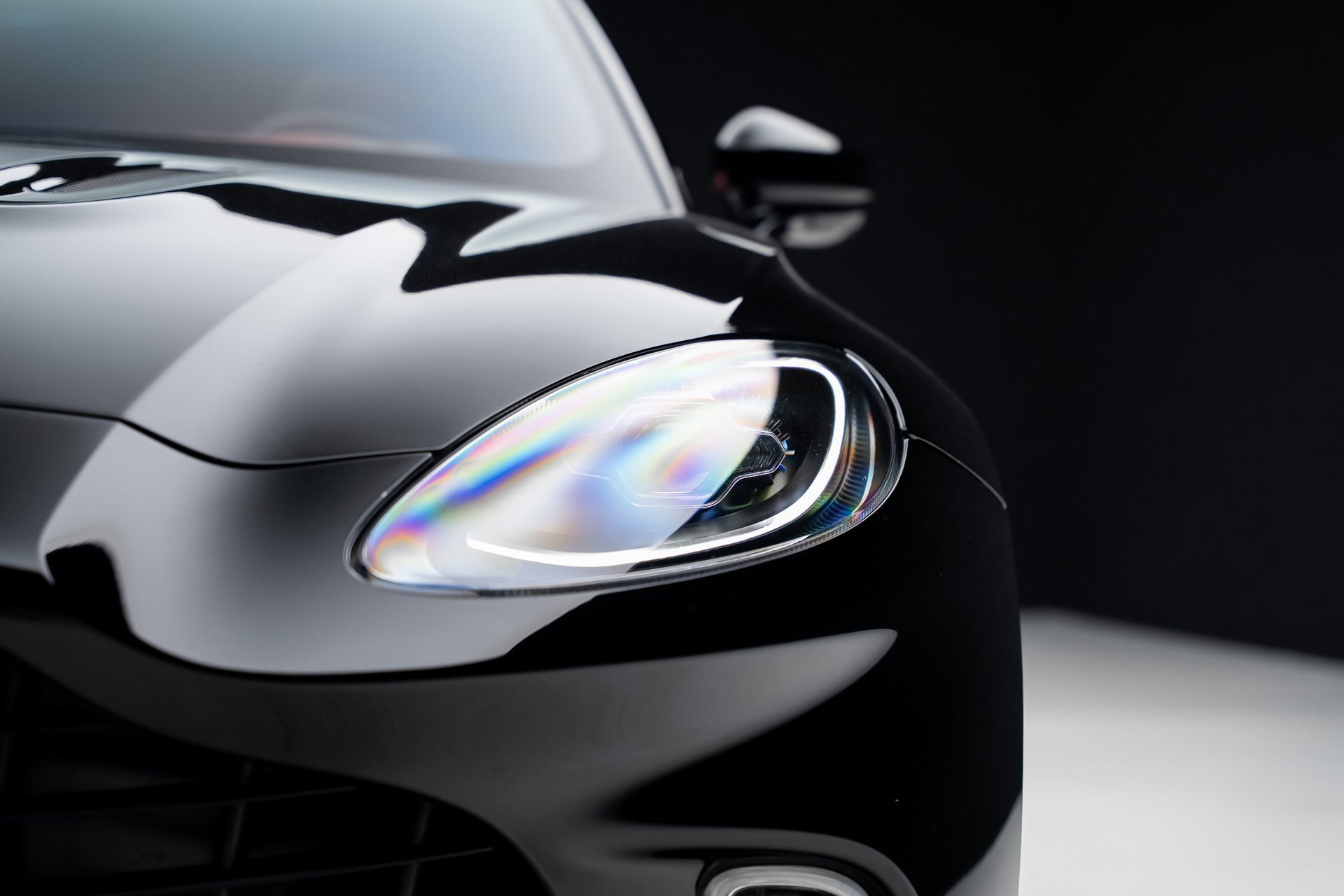 Used 2021 Aston Martin DBX image 9