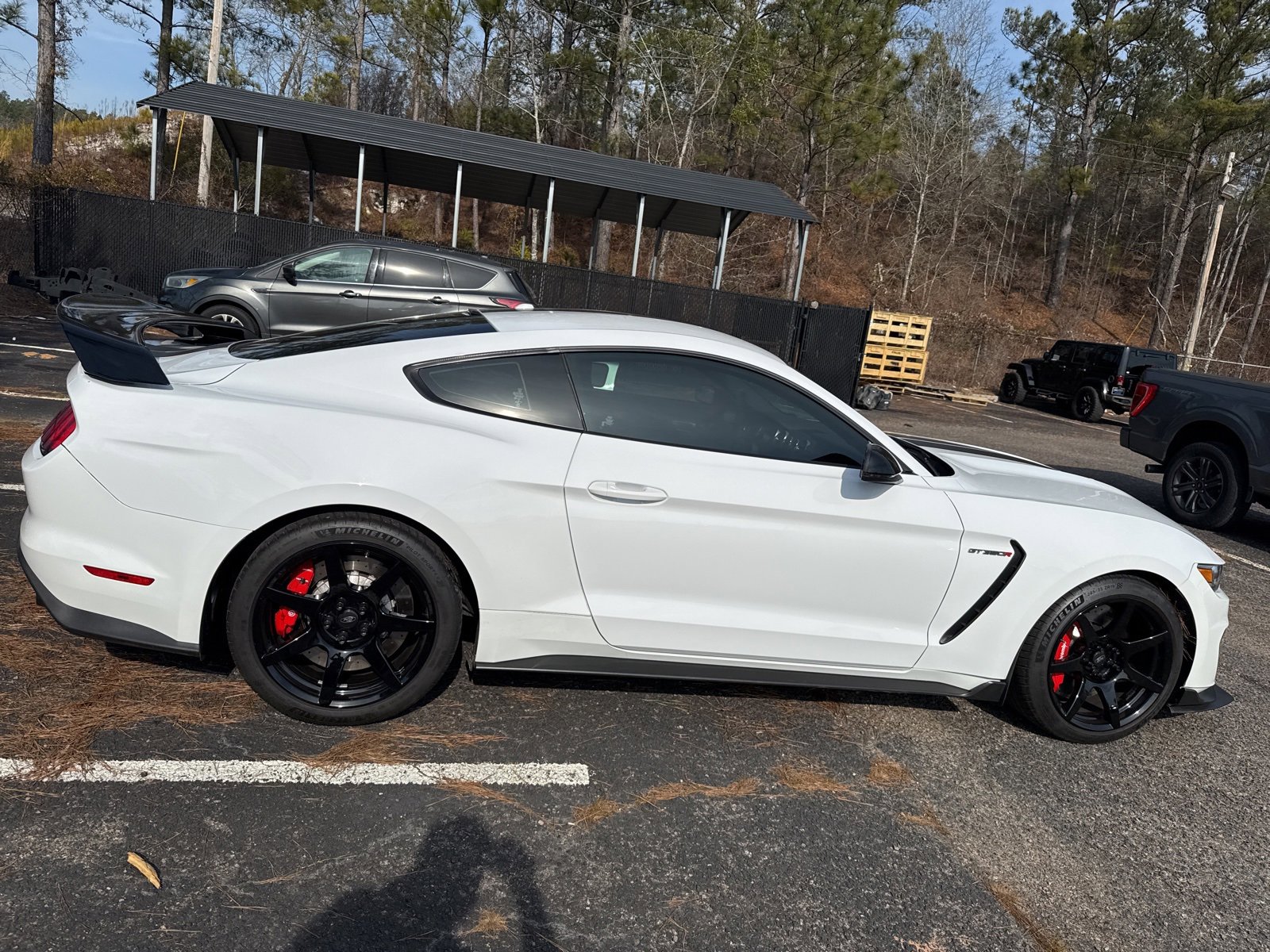 Used 2017 Ford Mustang Shelby GT350R w/ GT350R Equipment Group 920A image 8
