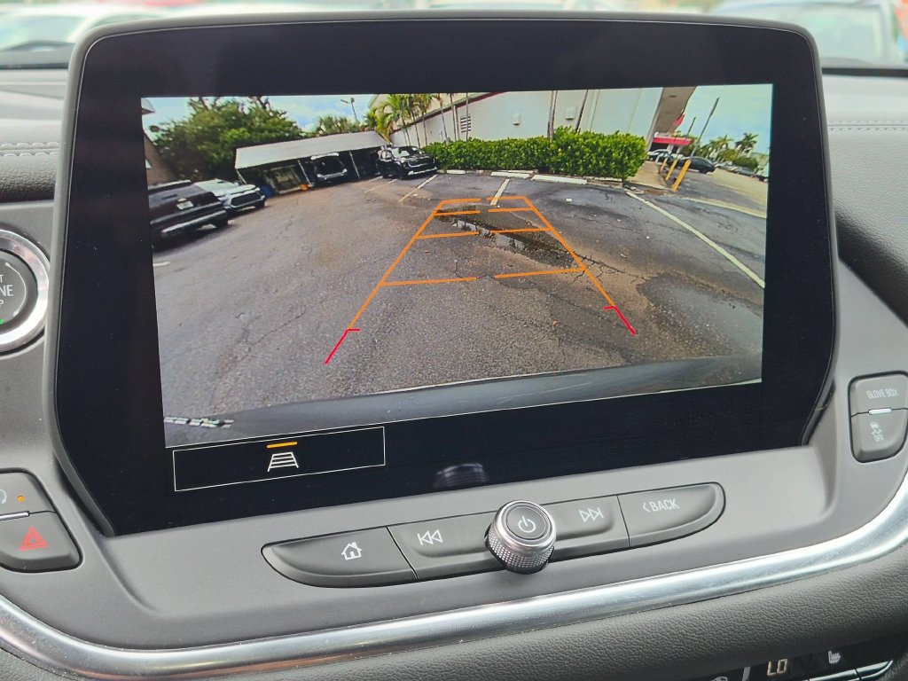 Used 2025 Chevrolet Blazer LT FWD image 21