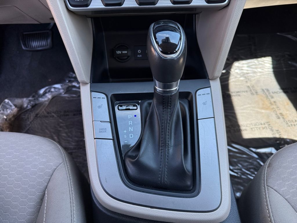 Used 2019 Hyundai Elantra Value Edition FWD image 18