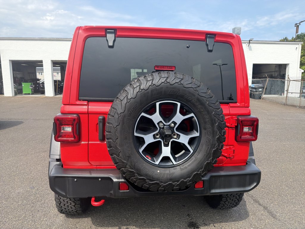 Used 2022 Jeep Wrangler Unlimited Rubicon w/ LED Lighting Group AWD/4WD image 4