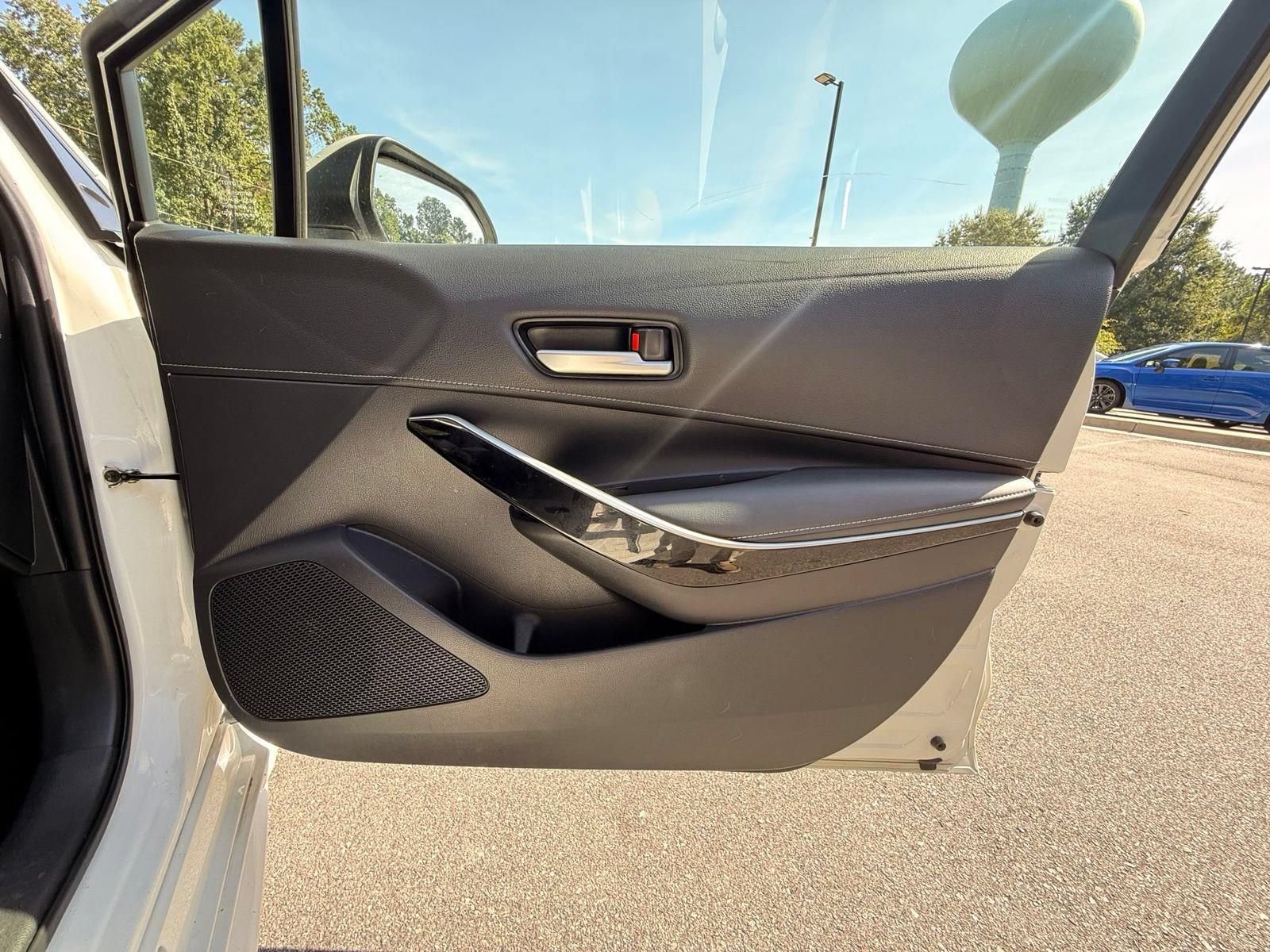 Used 2019 Toyota Corolla XSE FWD image 19