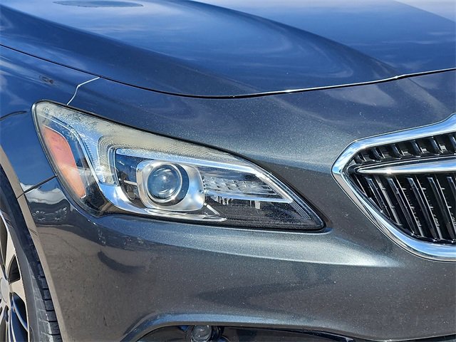 Used 2017 Buick LaCrosse Essence image 8