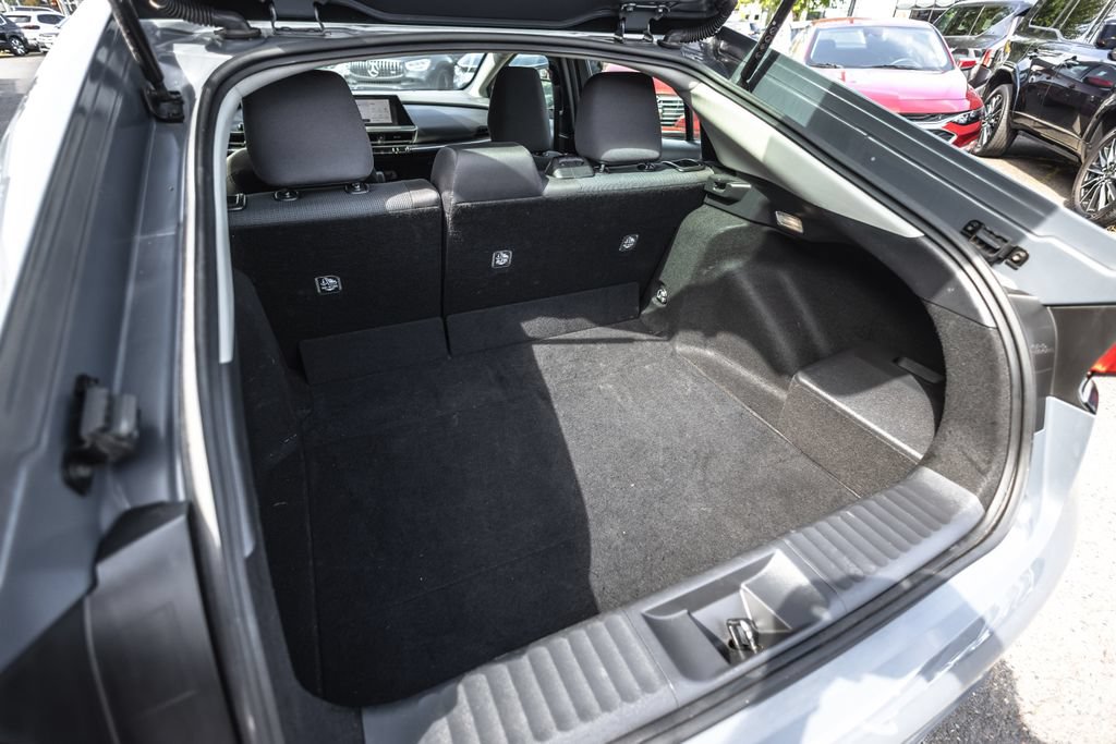 Used 2025 Toyota Prius LE FWD image 26