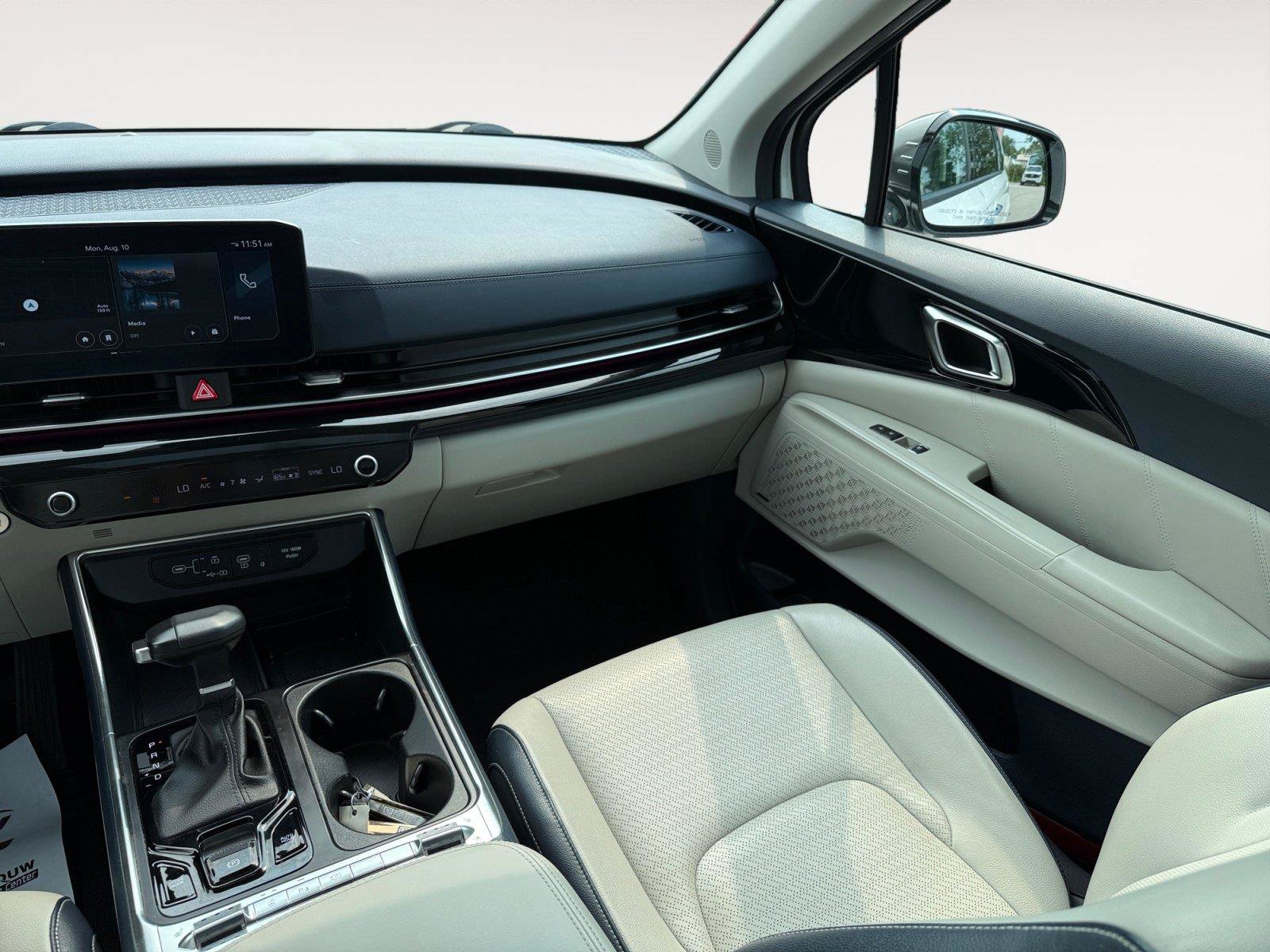 Used 2025 Kia Carnival SX Prestige FWD image 12