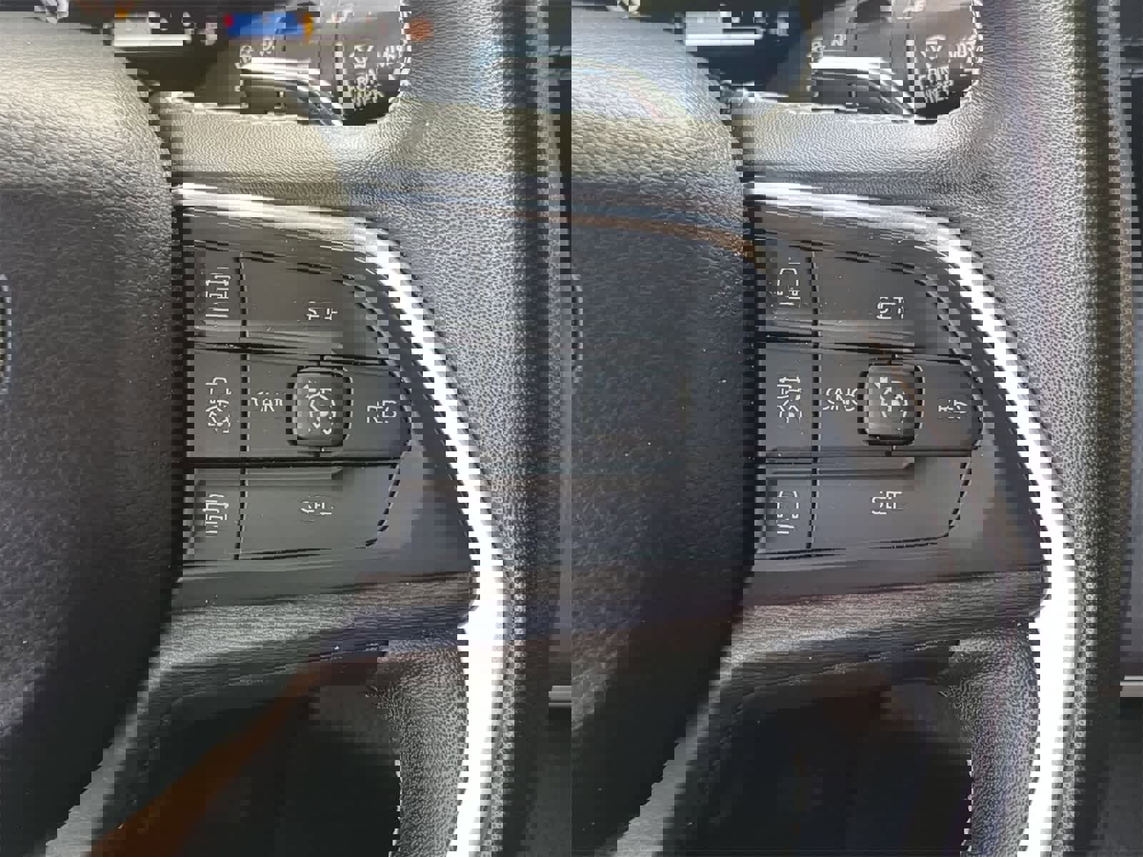 Used 2022 Jeep Grand Cherokee Limited image 24