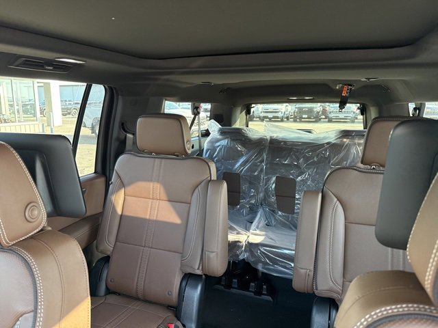 New 2026 Chevrolet Suburban High Country image 25