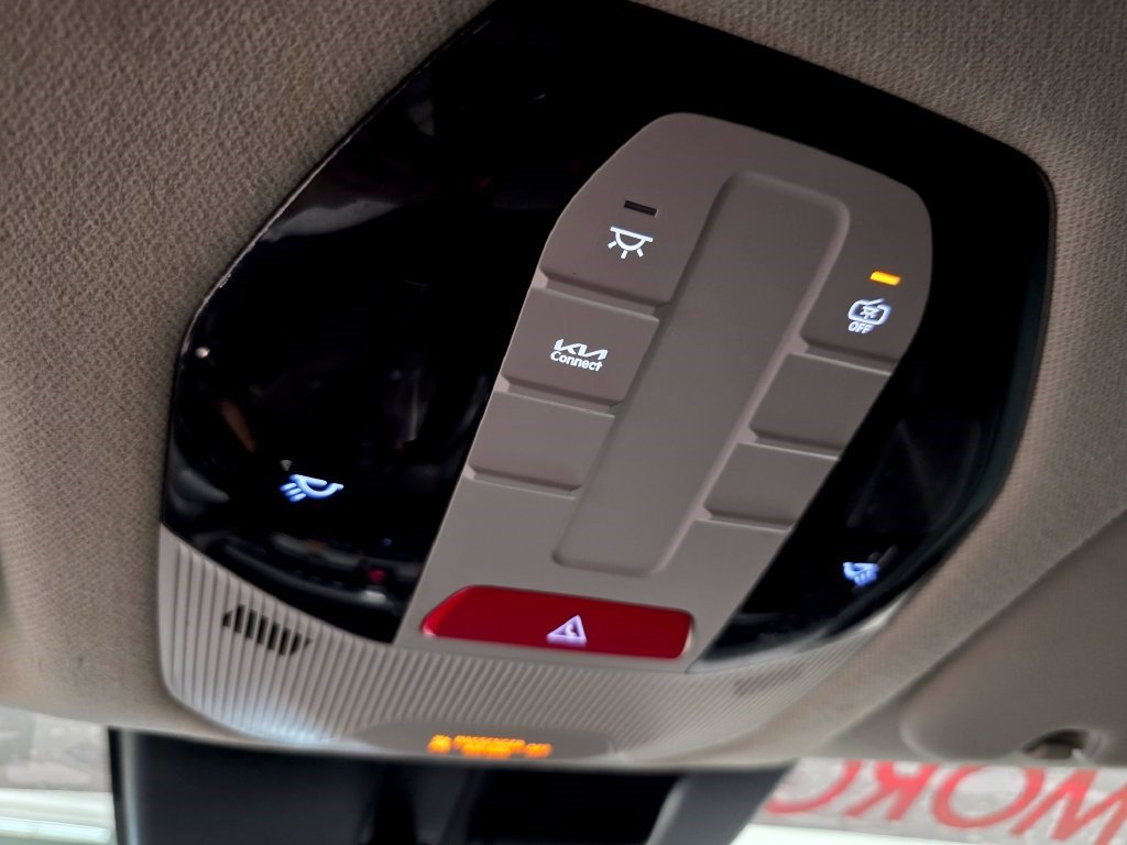 Used 2025 Kia K4 FWD image 25