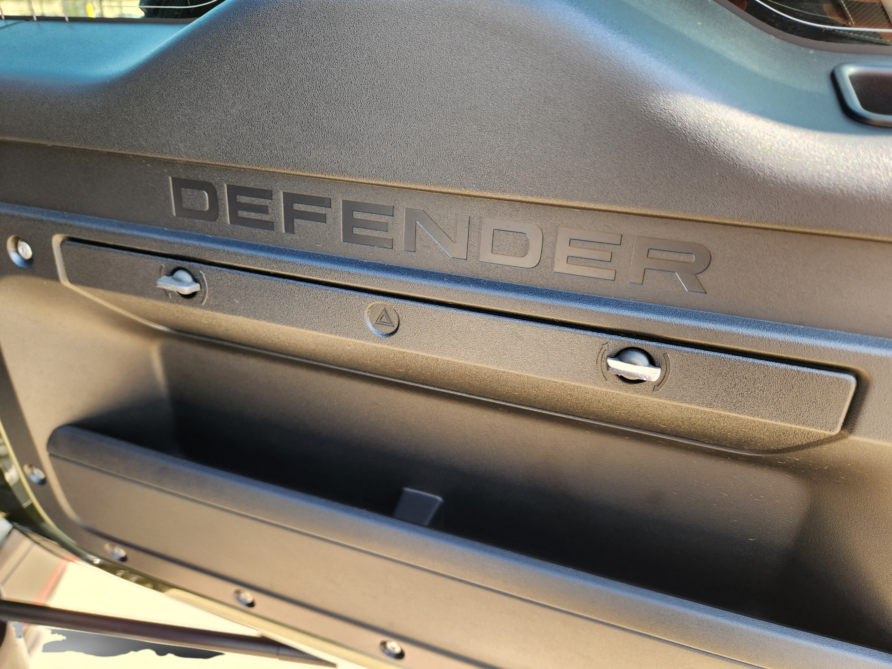 New 2026 Land Rover Defender 110 S AWD/4WD image 33