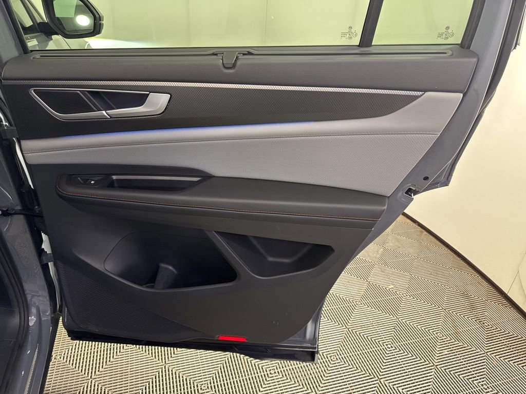 Used 2024 Volkswagen Atlas Peak Edition SEL image 18