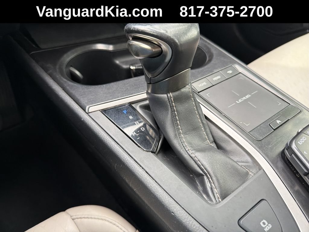 Used 2019 Lexus UX 200 w/ Accessory Package 2 FWD image 24