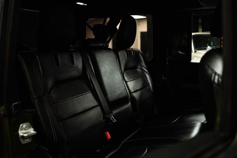 Used 2023 Jeep Wrangler Unlimited Sahara image 11