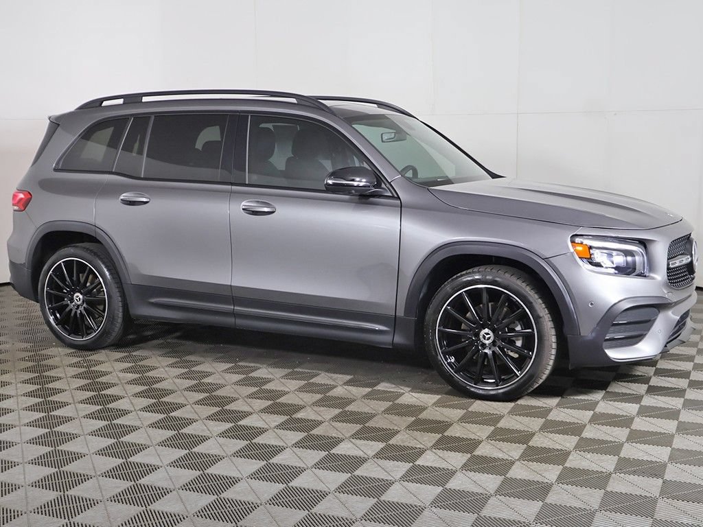 Used 2023 Mercedes-Benz GLB 250 w/ AMG Line image 13