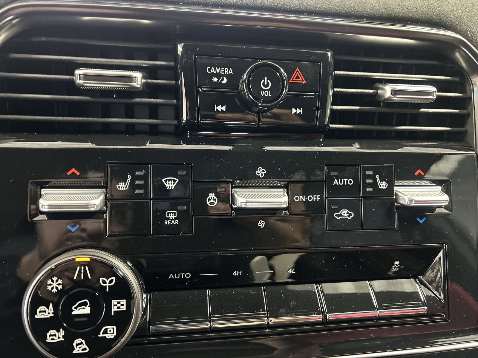 New 2026 Nissan Armada NISMO image 4