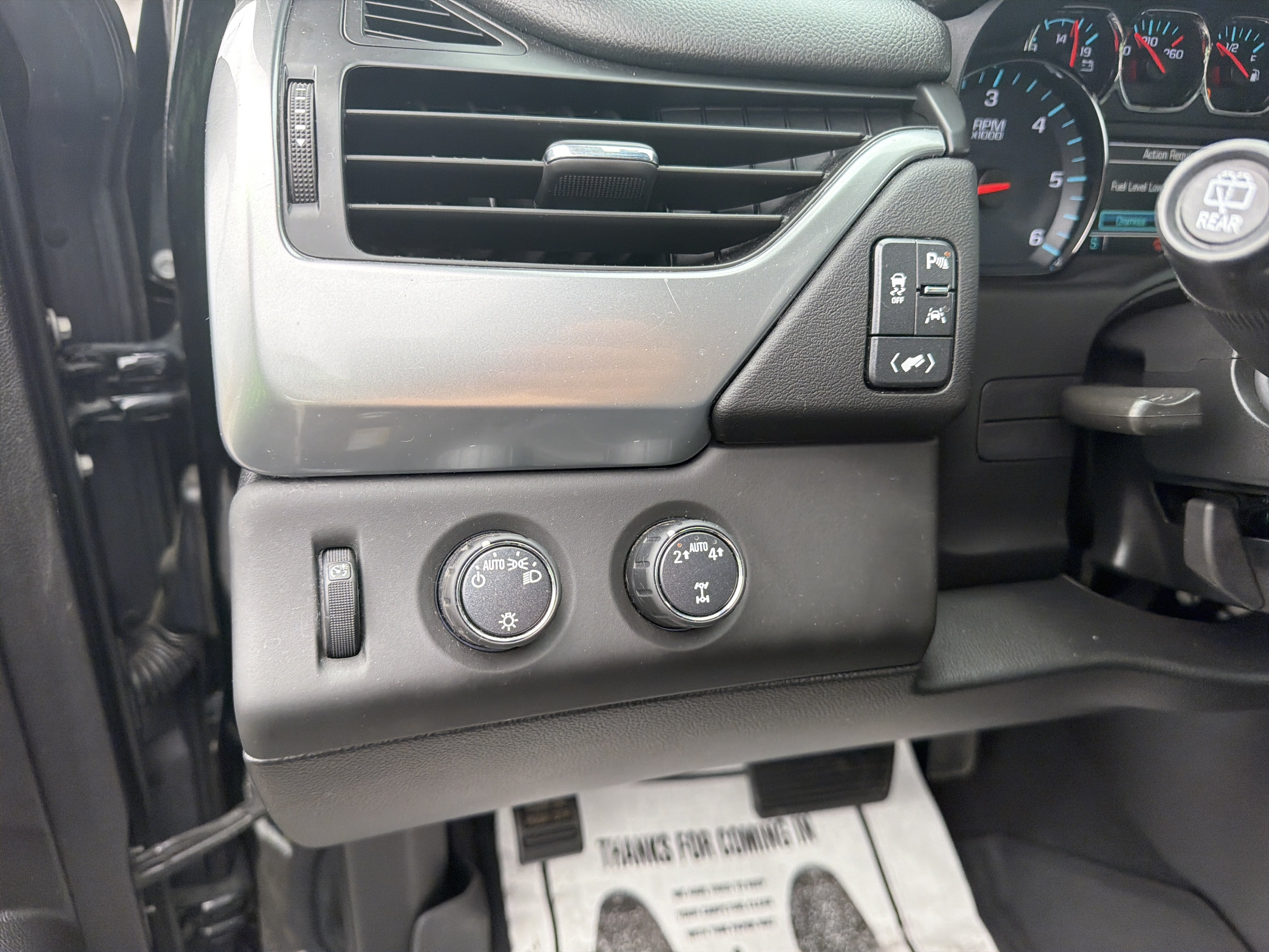 Used 2020 Chevrolet Tahoe LT AWD/4WD image 19