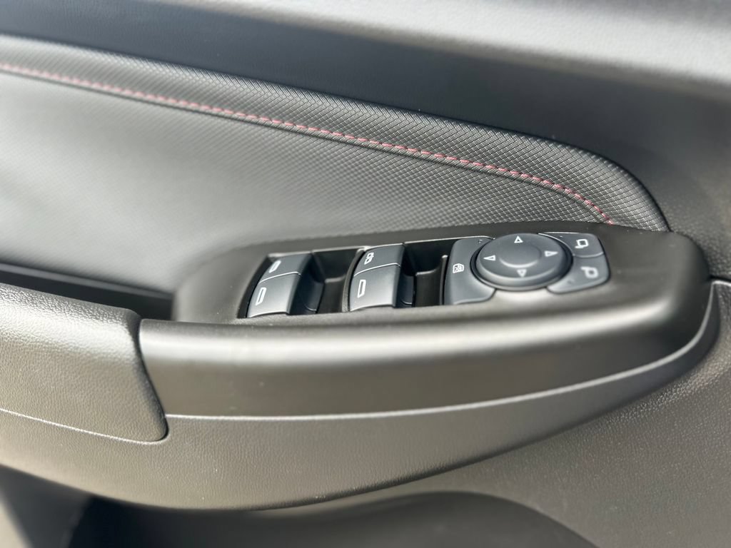 Used 2023 Chevrolet TrailBlazer RS FWD image 27