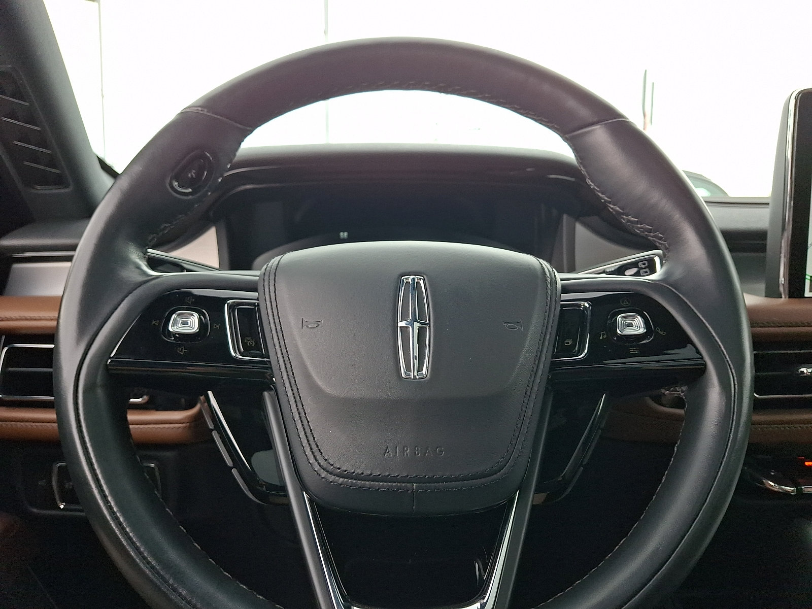 Used 2023 Lincoln Aviator Reserve w/ Equipment Group 201A AWD/4WD image 25