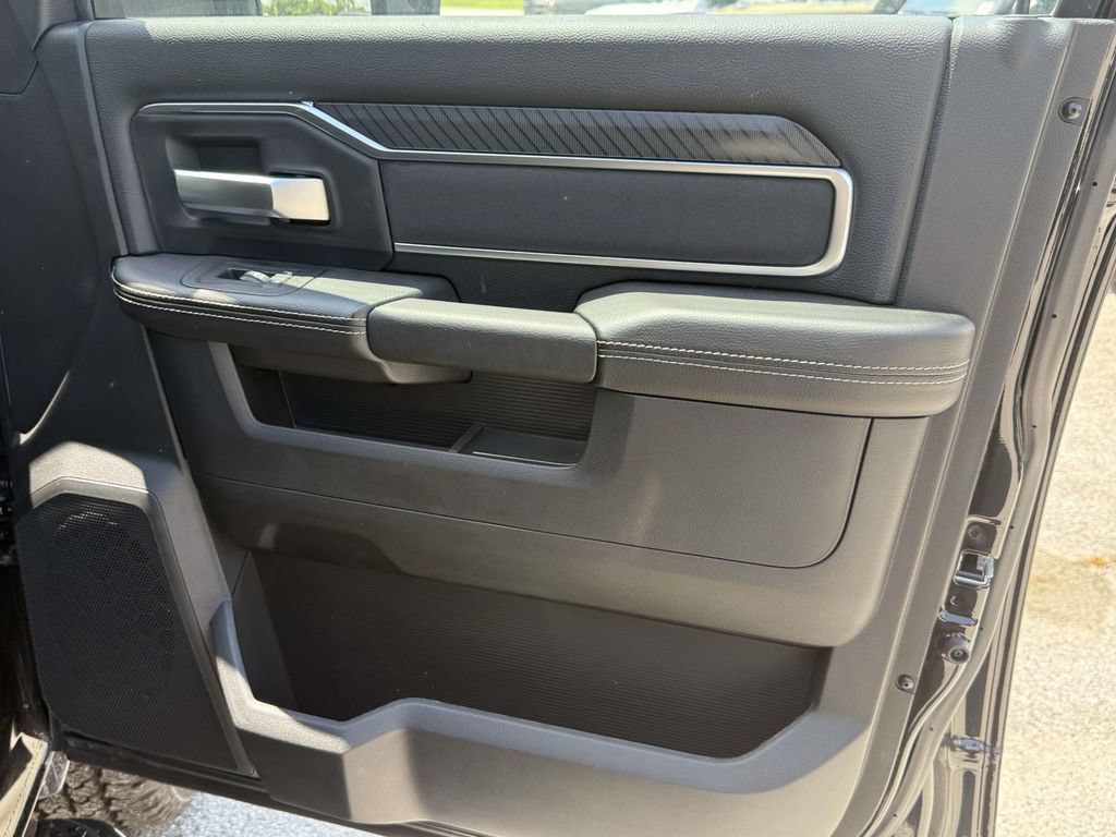 New 2026 RAM 2500 Big Horn AWD/4WD image 16
