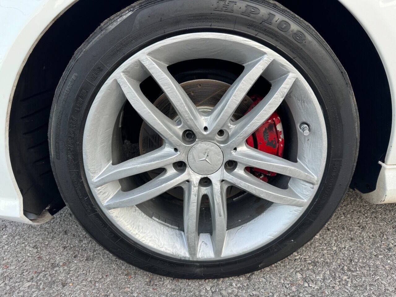 Used 2013 Mercedes-Benz C 250 Sedan image 30