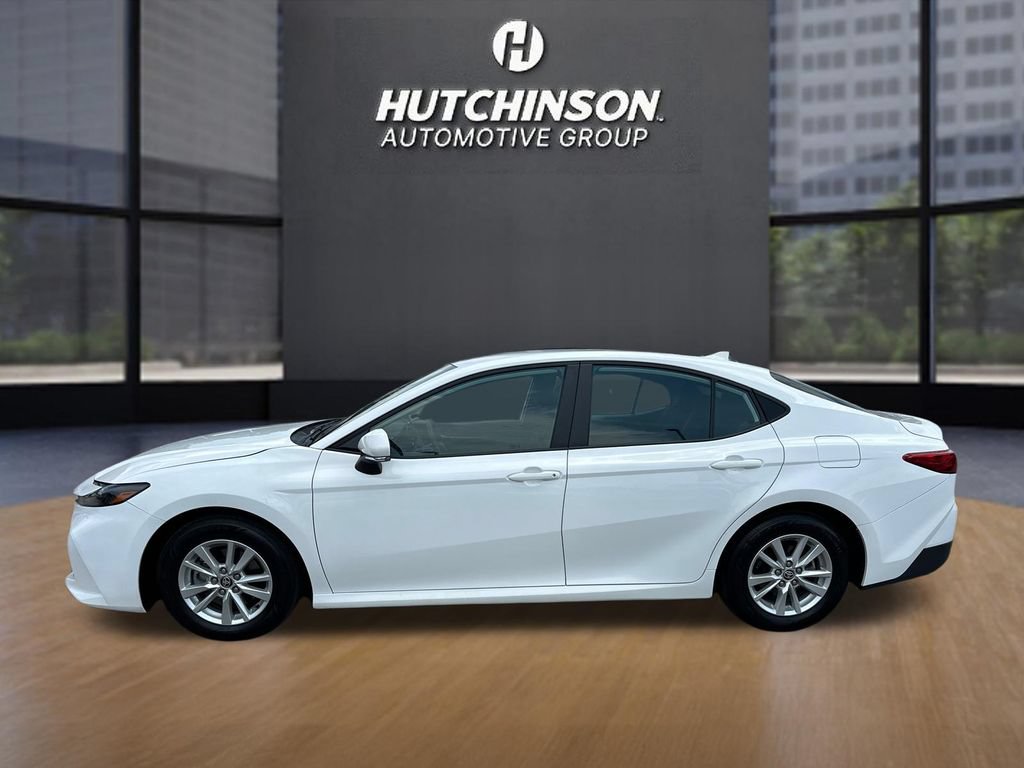 Used 2025 Toyota Camry LE FWD image 4