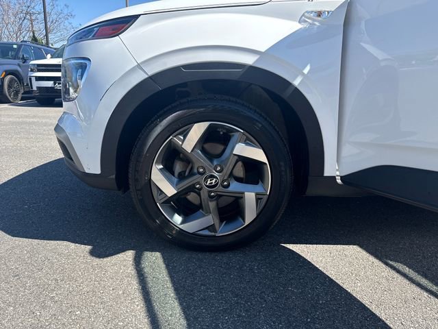 Certified 2022 Hyundai Venue SEL w/ Cargo Package image 27