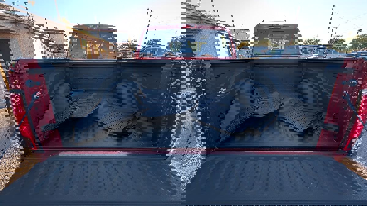 Used 2014 RAM 1500 Laramie w/ Convenience Group image 25