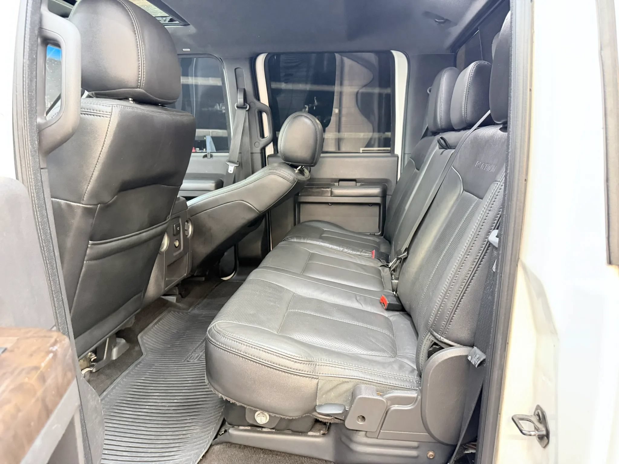 Used 2015 Ford F250 Platinum w/ FX4 Off-Road Package AWD/4WD image 20