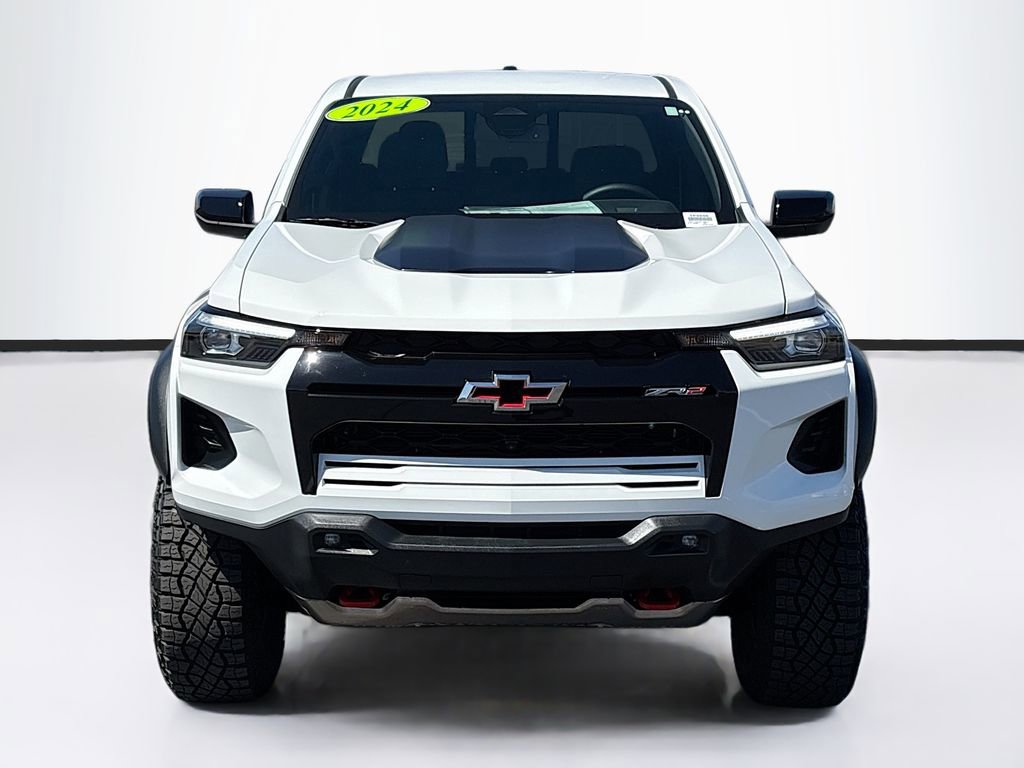 Used 2024 Chevrolet Colorado ZR2 w/ Technology Package image 2
