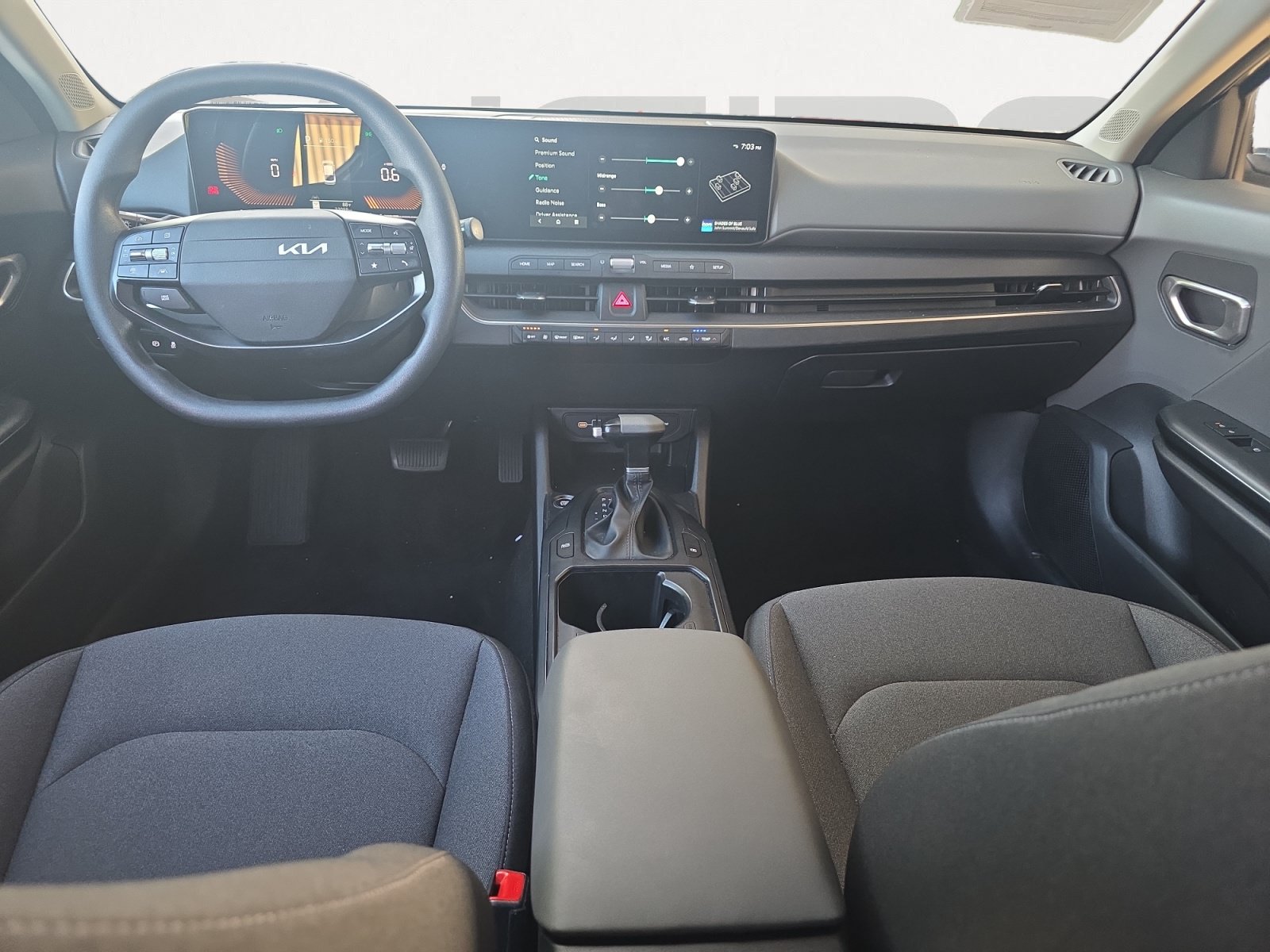 Certified 2025 Kia K4 FWD image 2