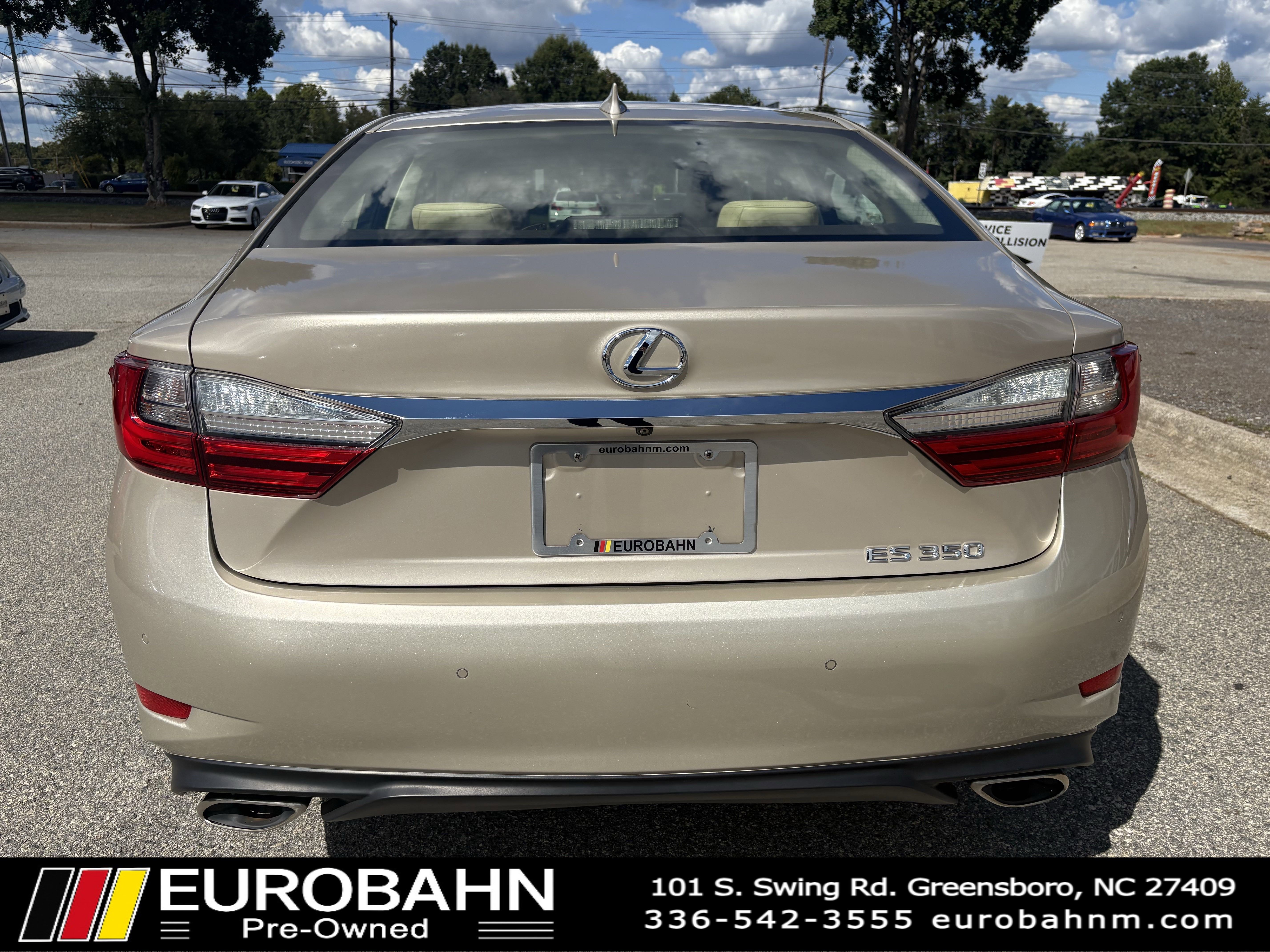 Used 2016 Lexus ES 350 w/ Premium Package w/Wood Trim image 4