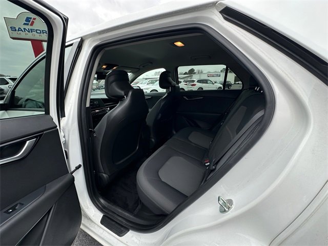 Used 2023 Kia Niro LX image 18