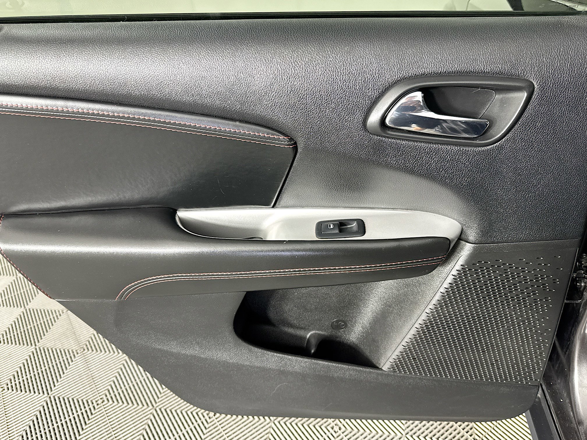 Used 2018 Dodge Journey GT w/ Nav & Sun Group image 25