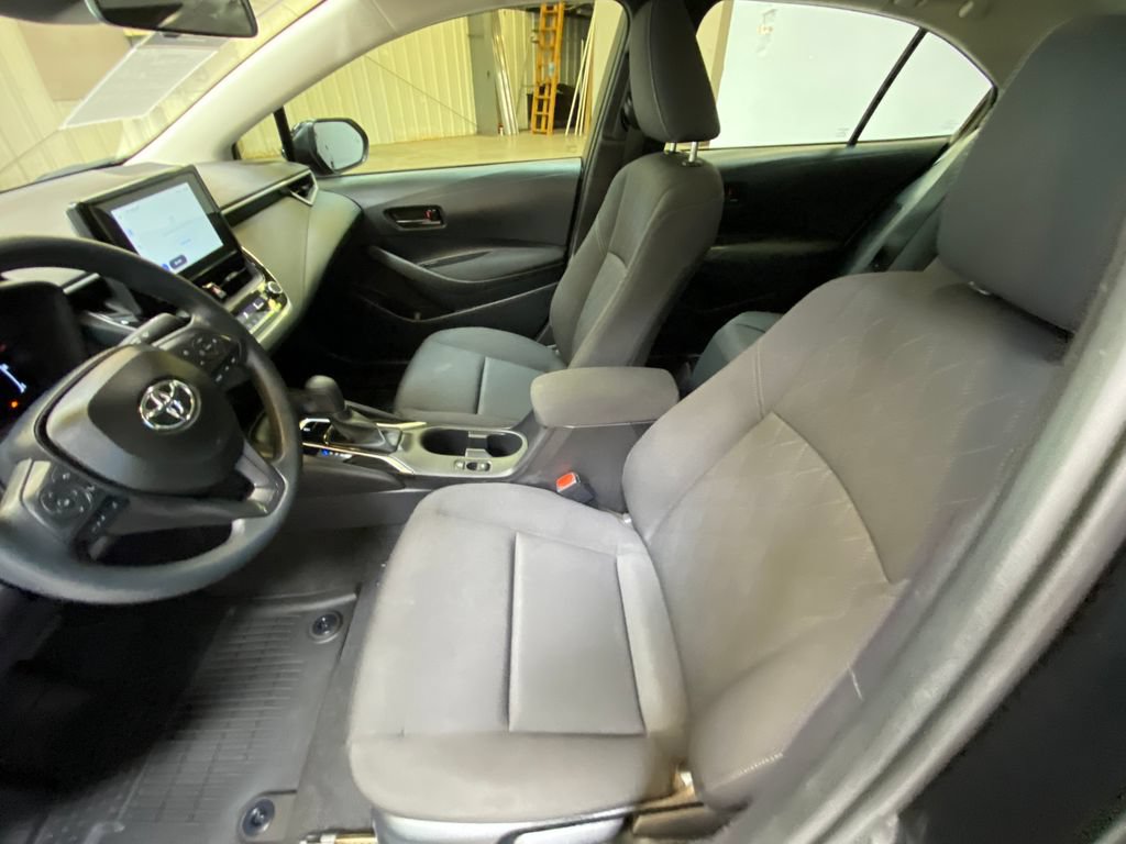 Used 2026 Toyota Corolla LE FWD image 21