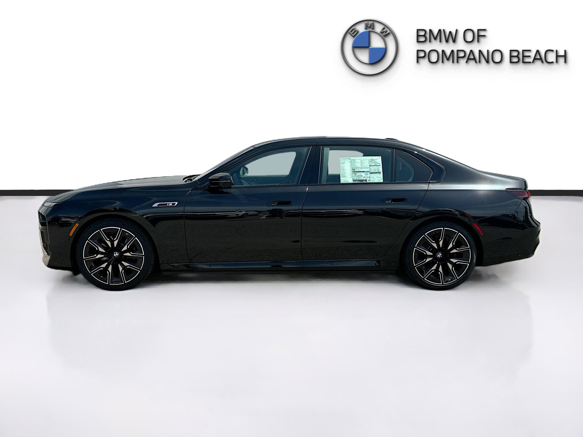New 2026 BMW i7 M70 AWD/4WD image 4