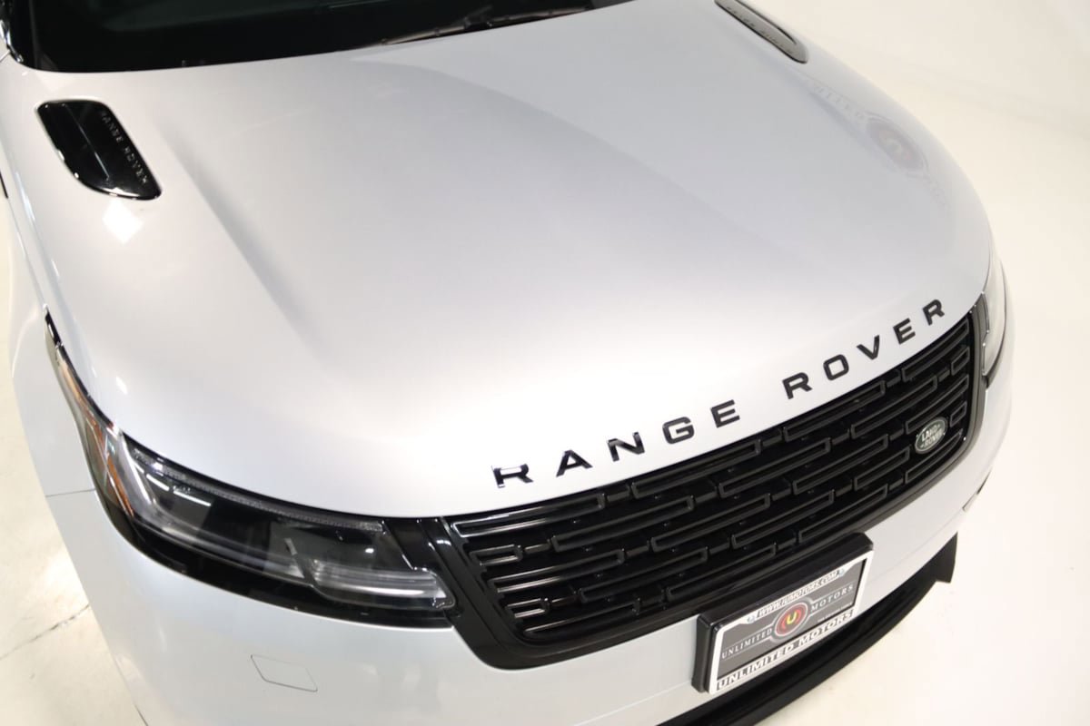 Used 2025 Land Rover Range Rover Velar Dynamic SE AWD/4WD image 26