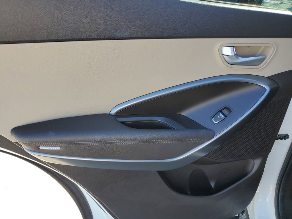 Used 2017 Hyundai Santa Fe Sport image 18