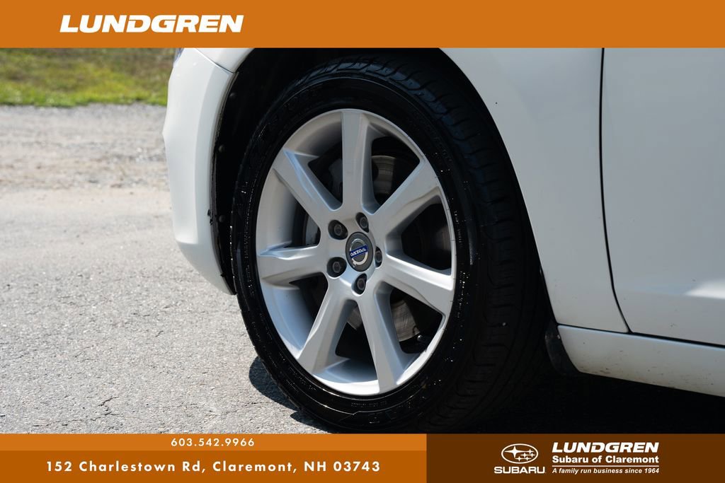 Used 2017 Volvo V60 T5 Premier w/ Convenience Package image 40