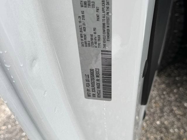 Used 2025 RAM ProMaster 2500 w/ Convenience Group FWD image 10