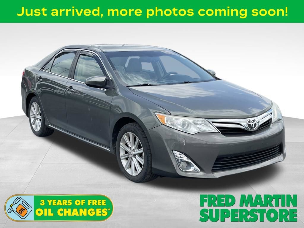 Used 2012 Toyota Camry XLE w/ Leather Pkg FWD image 1