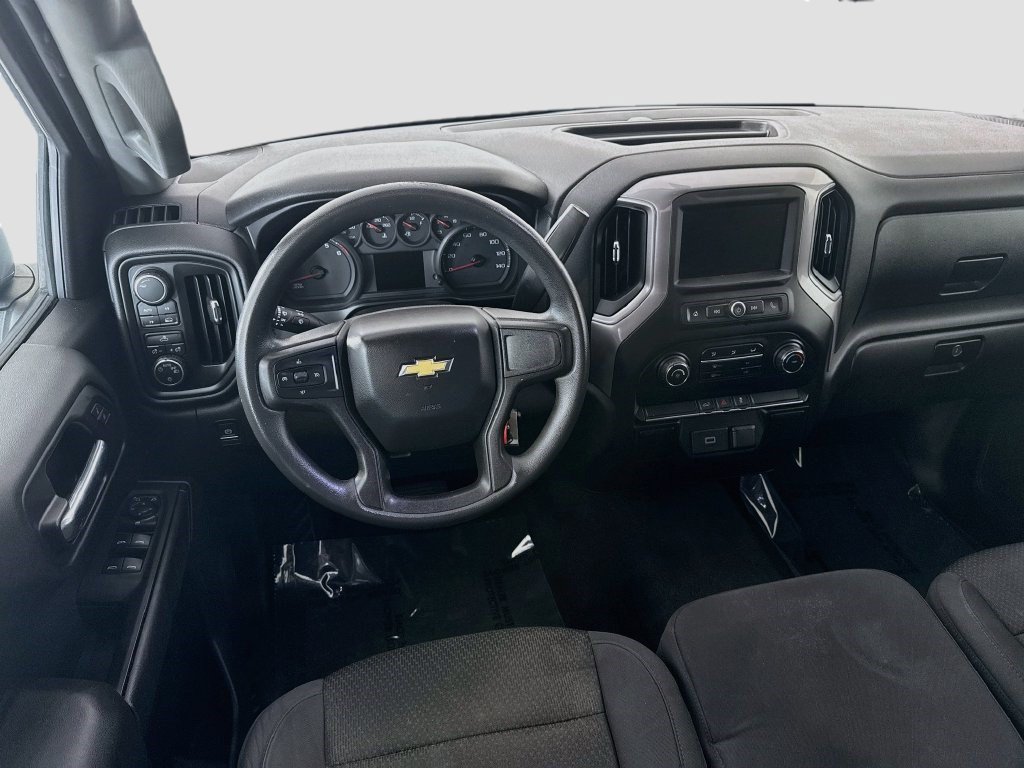 Used 2020 Chevrolet Silverado 1500 Custom w/ Custom Value Package AWD/4WD image 15