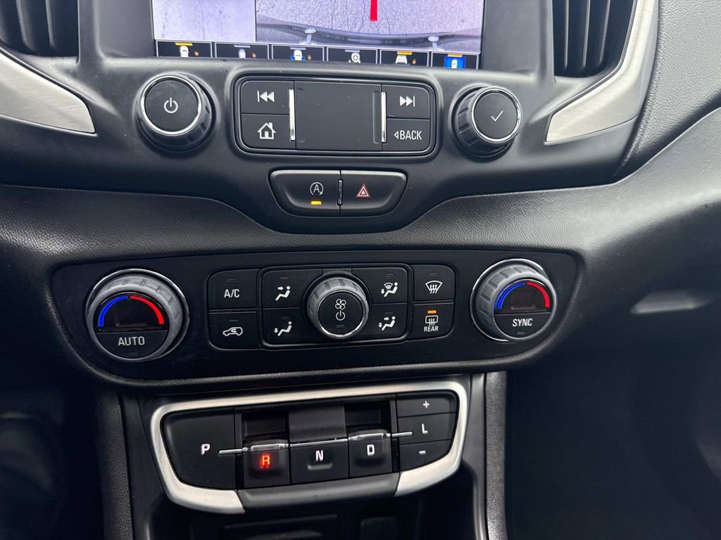 Used 2024 GMC Terrain SLT w/ Infotainment Package II image 27