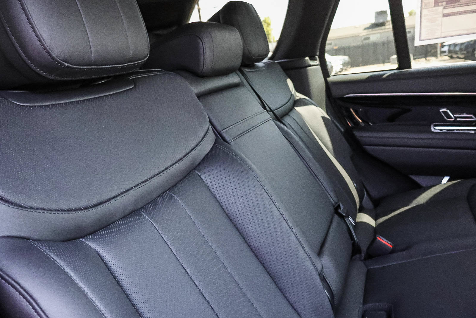 New 2026 Land Rover Range Rover SE AWD/4WD image 15
