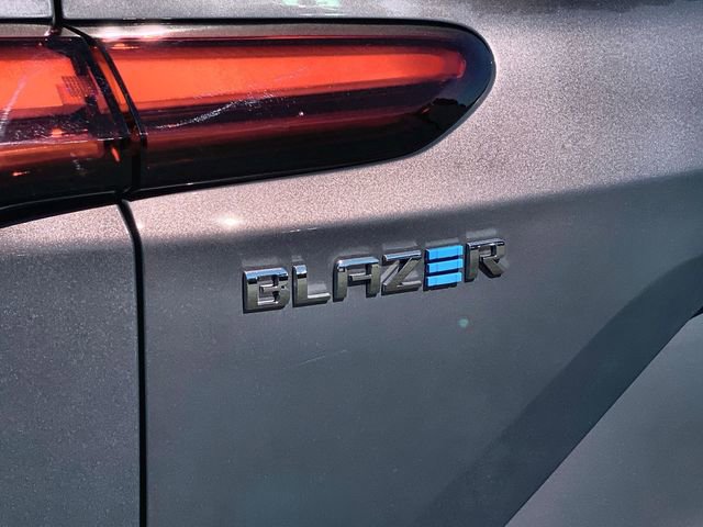 New 2026 Chevrolet Blazer EV LT image 17